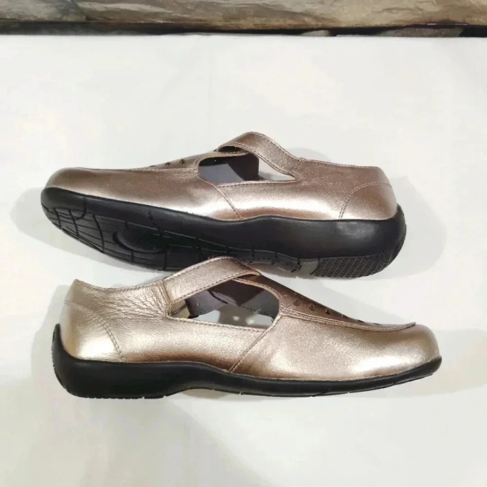 Ros Hommerson Cameo Mary Janes Pewter Leather W/ Box 7 Wide 7WW Maryjane - Picture 10 of 15
